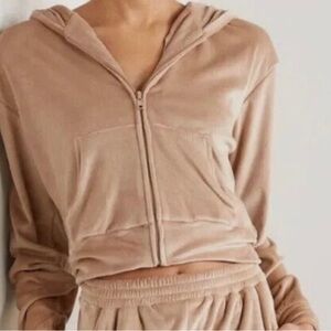 Skims Women's Velour Set Zip Up Crop Hoodie Velvet Tan Med.